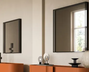 Specchio Boxy con cornice in vetro fumé di Ditre Italia