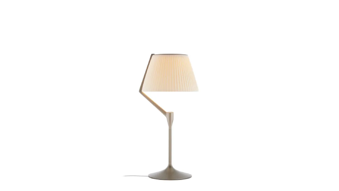 Lampada da tavolo Angelo Stone in alluminio con diffusore rivestito in tessuto di Kartell