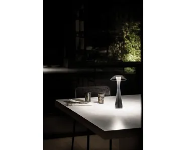 Lampada da esterno in plexiglas Space Outdoor di Kartell