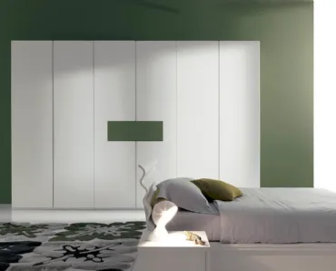 Armadio di design con ante battenti con porta tv estraibile in laccato bianco e verde Dream di Fimar