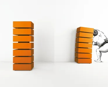 Cassettiera in legno laccato Arancione NYC e Pisa di Minotti Italia