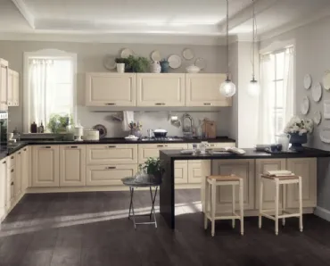 Cucina Classica con penisola Madeleine Bianco Burro di Scavolini