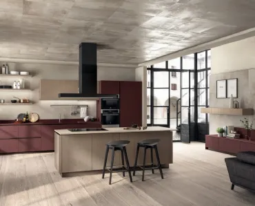 Cucina Moderna Liberamente Rosso Jaipur e Rovere Dune di Scavolini